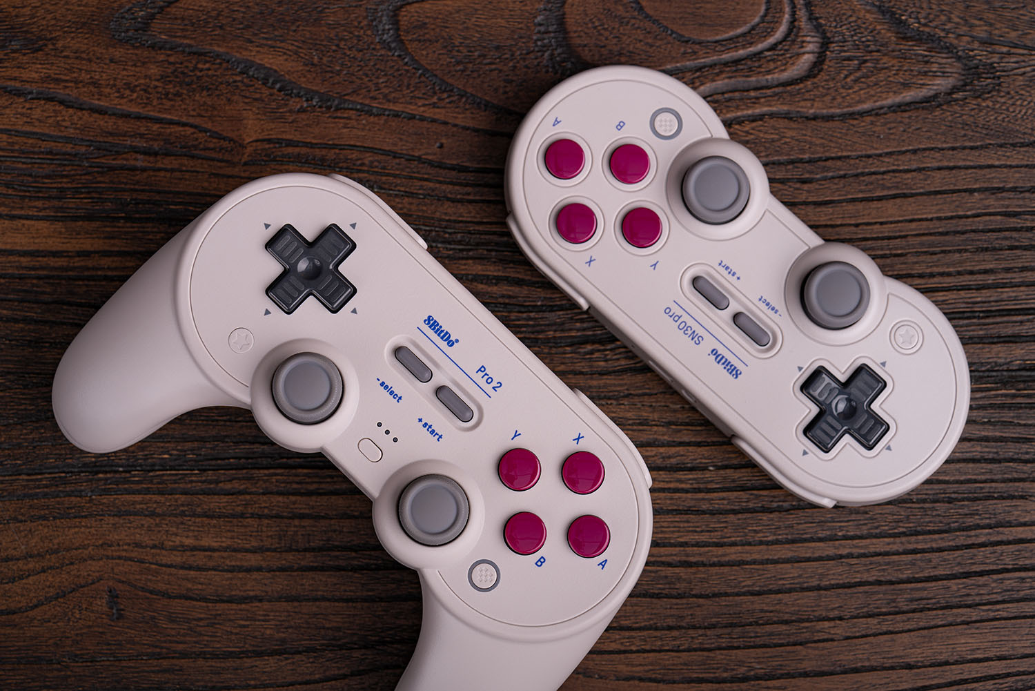 وحدة تحكم ألعاب بلوتوث 8Bitdo- - مراجعة Pc Gaming Victus وسعره