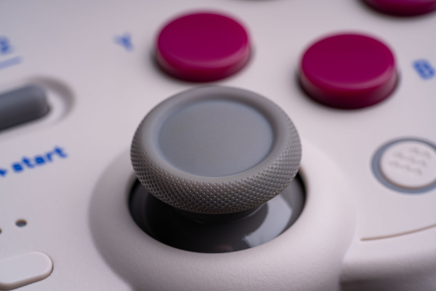 وحدة تحكم ألعاب بلوتوث 8Bitdo- - مراجعة Pc Gaming Victus وسعره